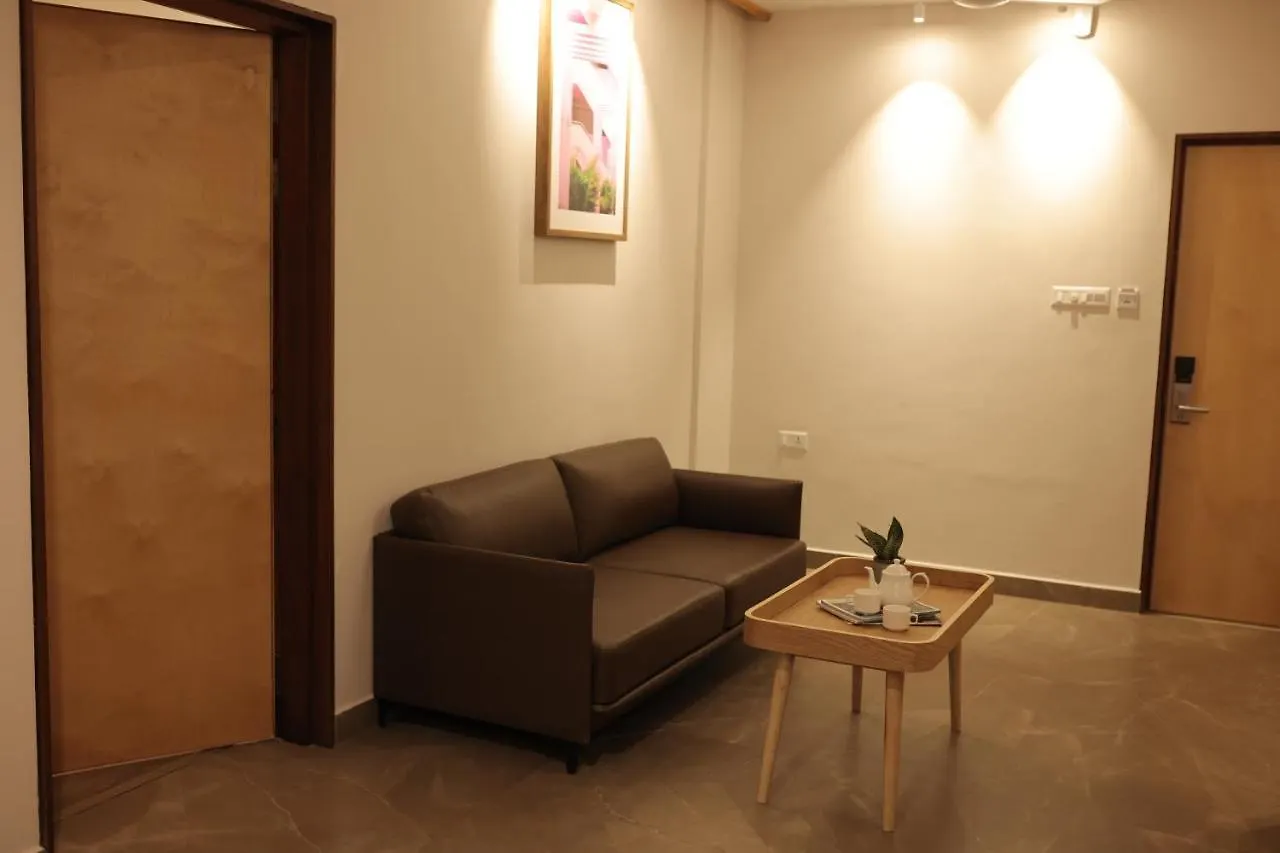 Hilux Courtyard Hotel Palakkad