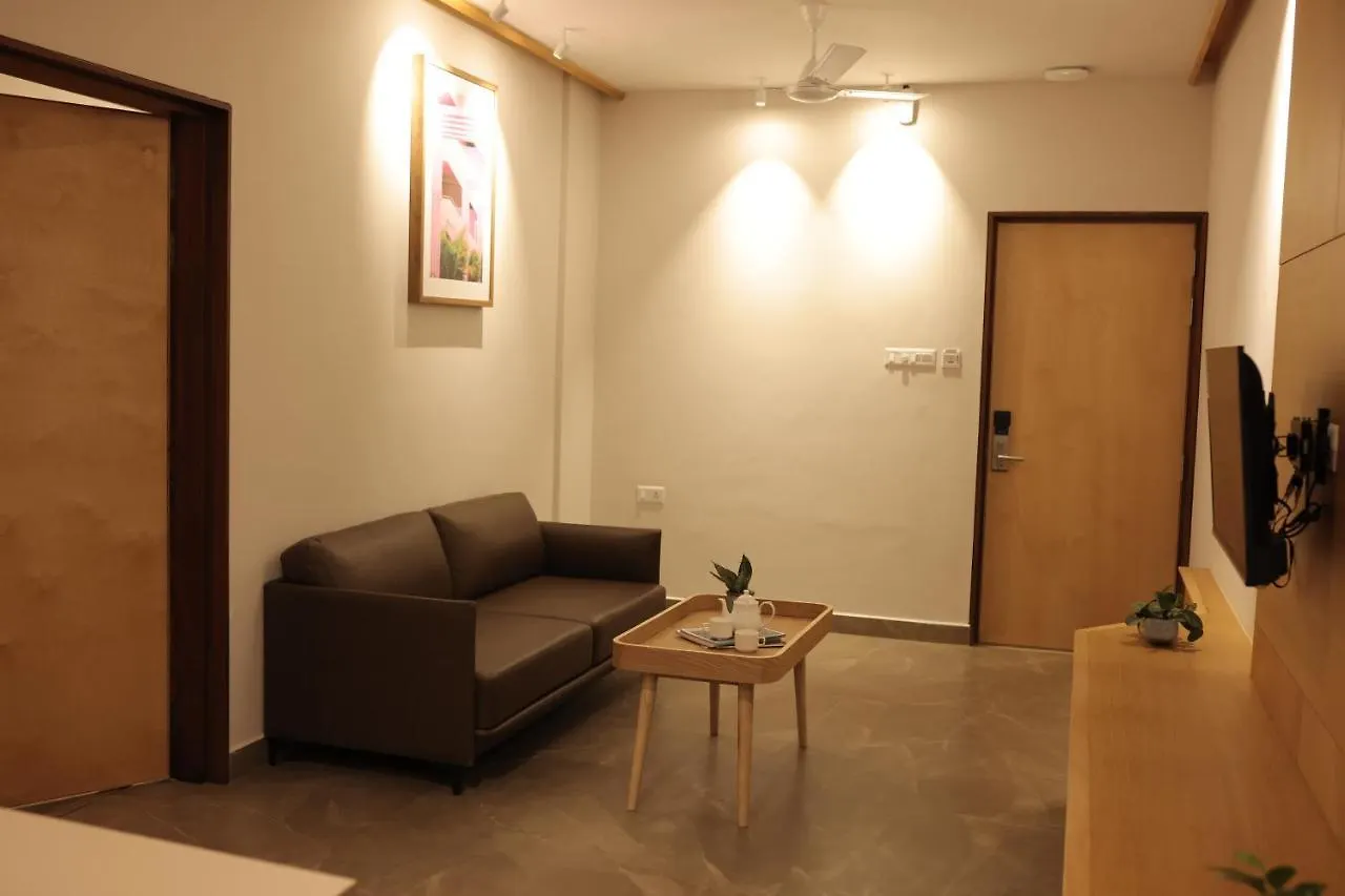 Hilux Courtyard Hotel Palakkad